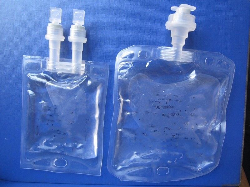 Saco de perfusão de solução salina normal de cloreto de sódio 500 ml 1000 ml Saco de perfusão de solução salina normal de cloreto de sódio 500 ml Saco de perfusão de fluido IV não de PVC de porta única intravenosa com Euro Cap