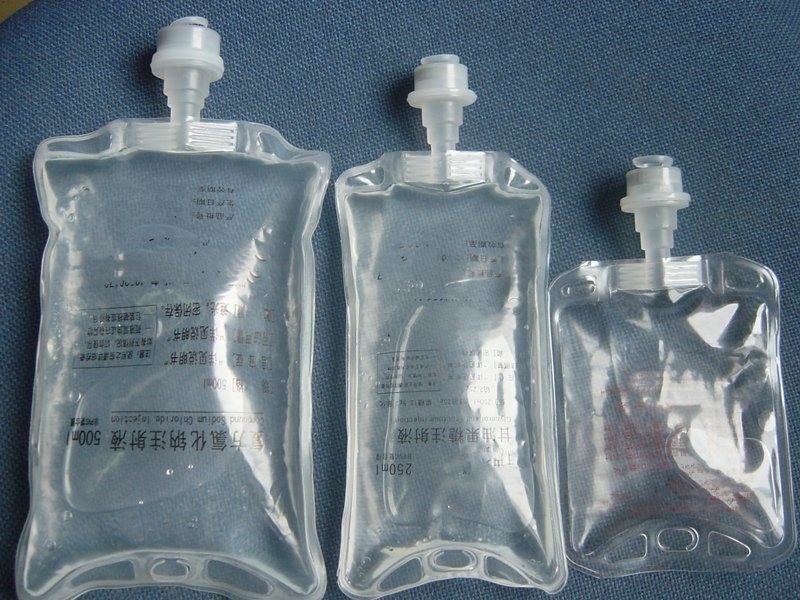 Saco de perfusão de solução salina normal de cloreto de sódio 500 ml 1000 ml Saco de perfusão de solução salina normal de cloreto de sódio 500 ml Saco de perfusão de fluido IV não de PVC de porta única intravenosa com Euro Cap