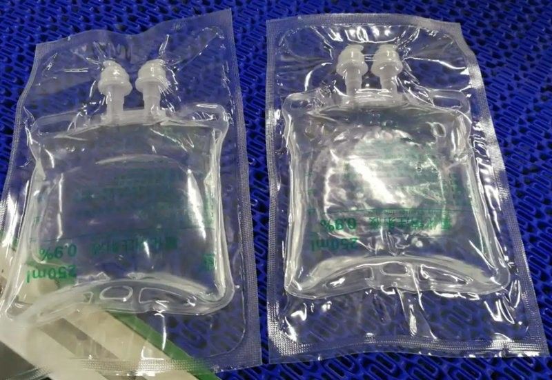 100 ml 250 ml 500 ml Saco de perfusão de solução salina Saco de perfusão de PVC Saco de perfusão médico descartável Pressão IV Saco de perfusão não de PVC
