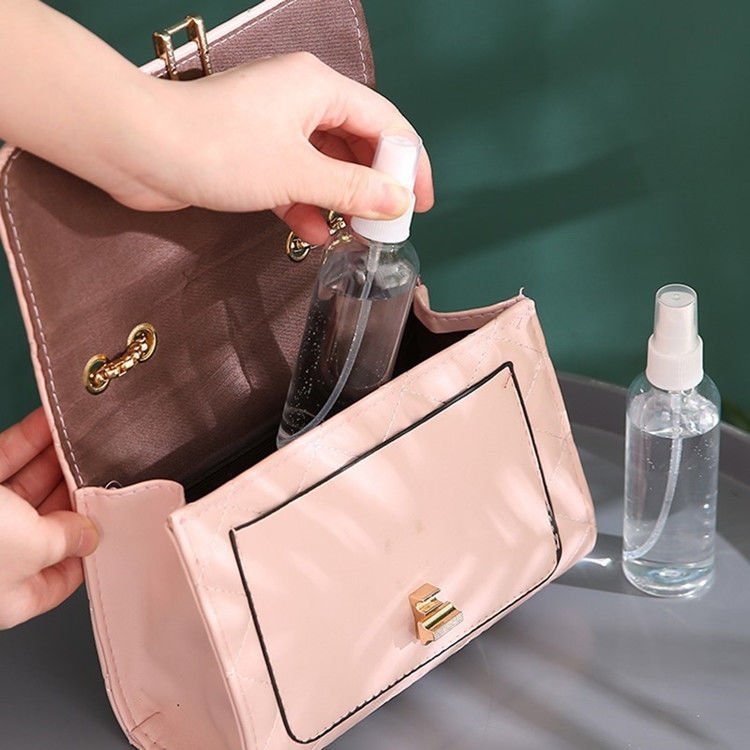 PET Botão de spray de névoa de plástico vazio transparente Perfume de álcool Botões de spray de plástico recarregáveis com bomba de pulverização de névoa fina